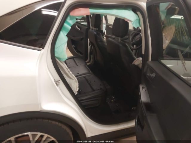 1FMCU9H68NUA43382 Ford ESCAPE SEL