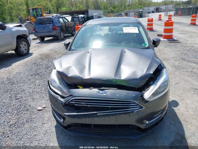 1FADP3J22JL314642 Ford Focus Titanium