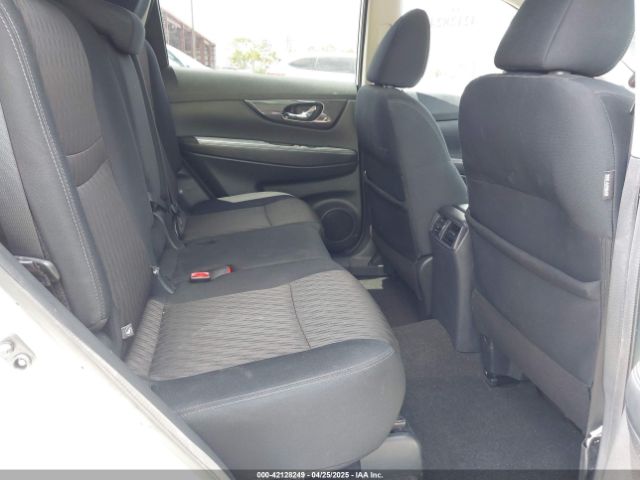5N1AT2MT1JC769257 Nissan ROGUE SV