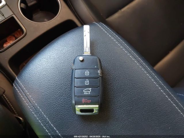 KNDP6CAC3L7813464 KIA SPORTAGE S