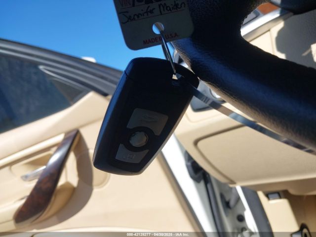WBA3B1G57FNT02019 BMW 320i