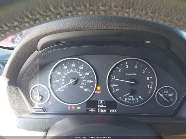 WBA3B1G57FNT02019 BMW 320i