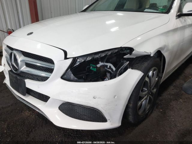 WDDWF4KB1JR356717 Mercedes-Benz C 300 4matic