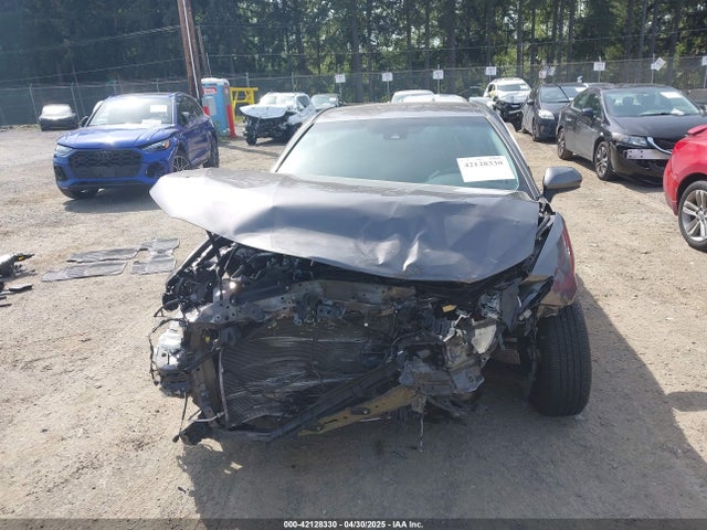 4T1B31HK4KU008573 Toyota Camry Hybrid Le
