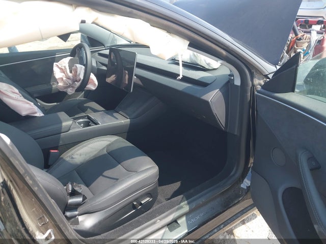 2025 TESLA MODEL 3 5YJ3E1EB0SF919659 Photo 4