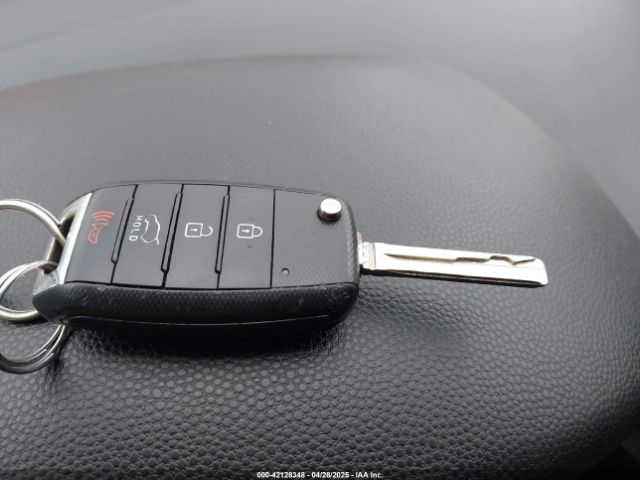 KNDJP3A53G7829027 KIA SOUL +