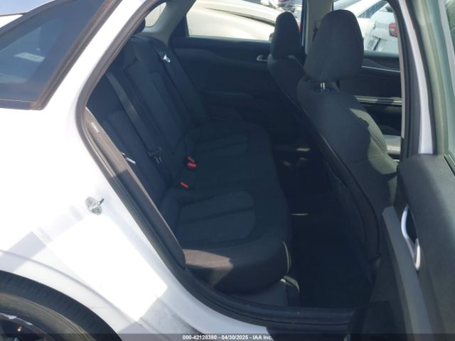 2022 KIA K5 5XXG14J29NG144624 Photo 7
