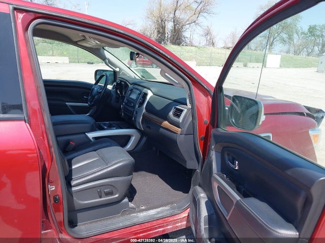 1N6AA1E57HN522051 Nissan Titan Sl