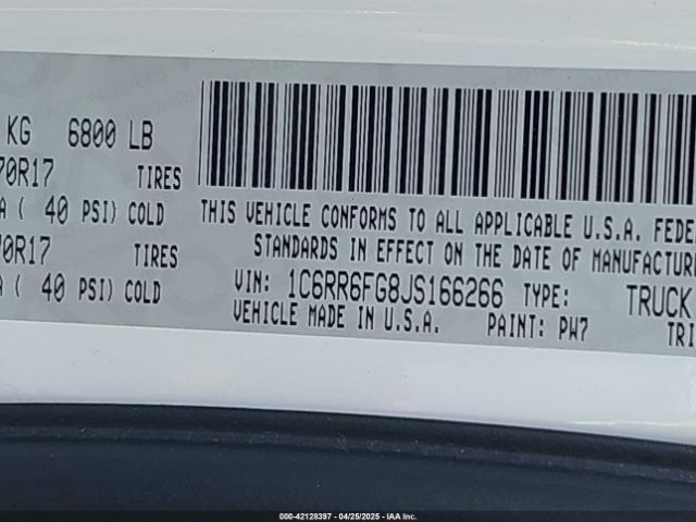 1C6RR6FG8JS166266 RAM 1500 Express  4x2 6'4 Box