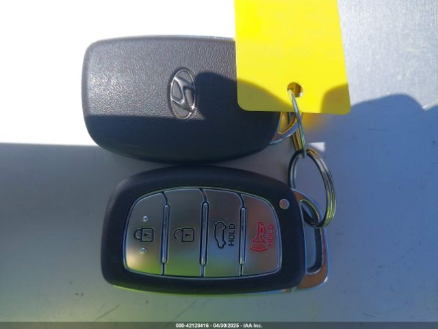 KMHC65LC2HU052356 Hyundai Ioniq Hybrid Blue