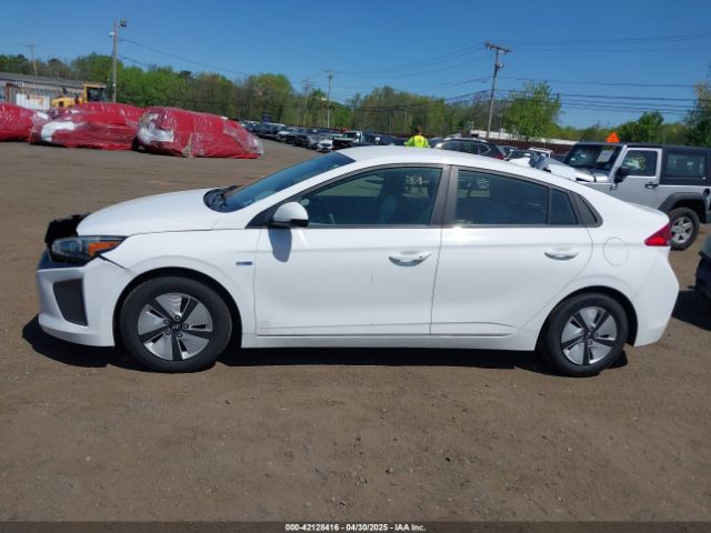 KMHC65LC2HU052356 Hyundai Ioniq Hybrid Blue