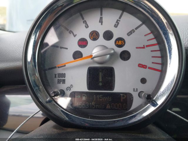 2010 MINI COOPER CLUBMAN WMWML3C58ATX38286 Photo 6