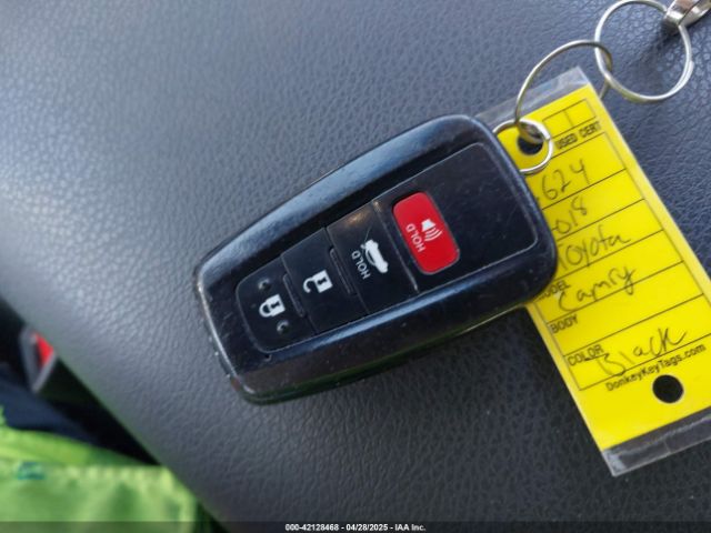 2018 TOYOTA CAMRY 4T1B11HK2JU143880 Photo 10