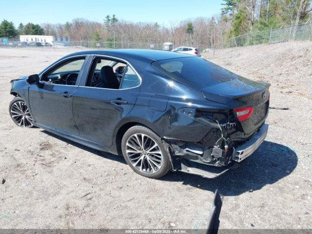 2018 TOYOTA CAMRY 4T1B11HK2JU143880 Photo 2