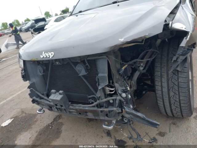1C4RJFCGXEC530580 Jeep Grand Cherokee Overland