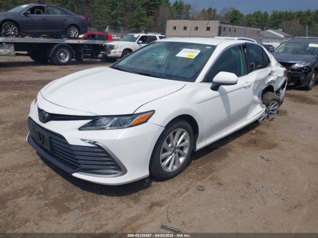 4T1C11BK0NU069930 Toyota Camry Le Awd