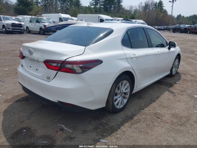 4T1C11BK0NU069930 Toyota Camry Le Awd