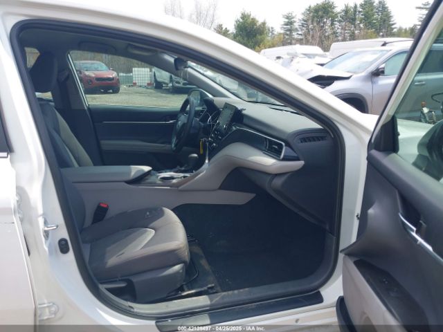 4T1C11BK0NU069930 Toyota Camry Le Awd
