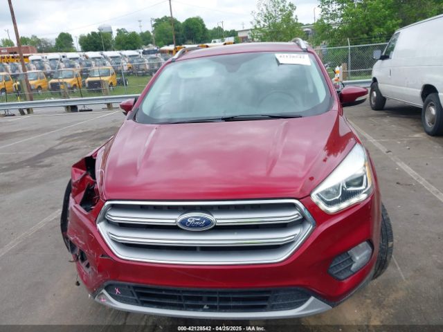 1FMCU0J97HUE84151 Ford Escape Titanium