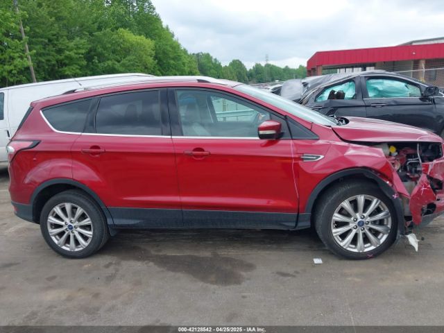 1FMCU0J97HUE84151 Ford Escape Titanium