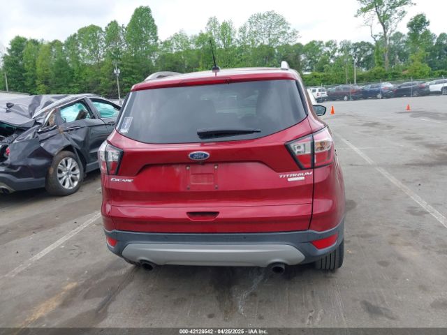 1FMCU0J97HUE84151 Ford Escape Titanium
