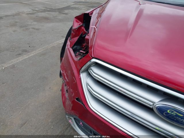 1FMCU0J97HUE84151 Ford Escape Titanium
