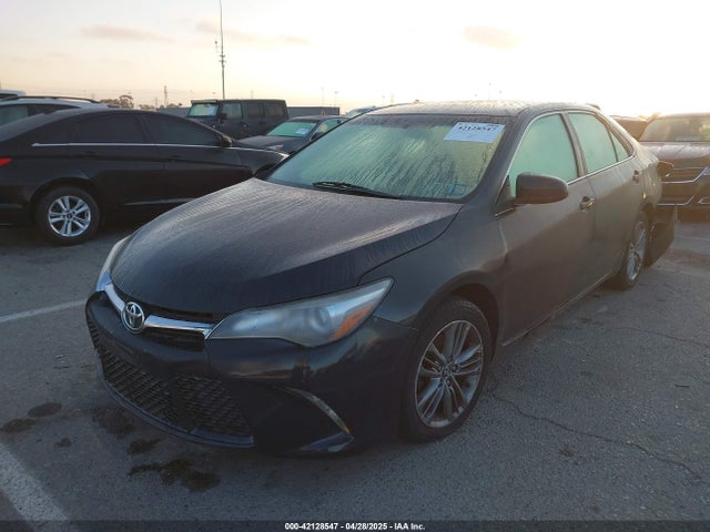 4T1BF1FK2FU907593 Toyota CAMRY SE