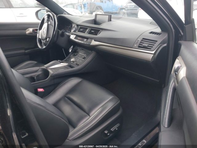 JTHKD5BH7E2176857 Lexus CT 200H