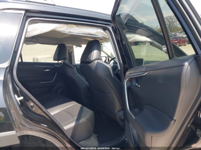 2T3A1RFV5RW469473 Toyota Rav4 Xle Premium