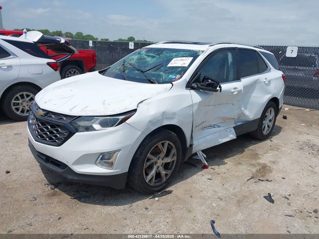 2GNAXKEX1J6230695 Chevrolet EQUINOX LT