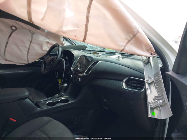 2GNAXKEX1J6230695 Chevrolet EQUINOX LT