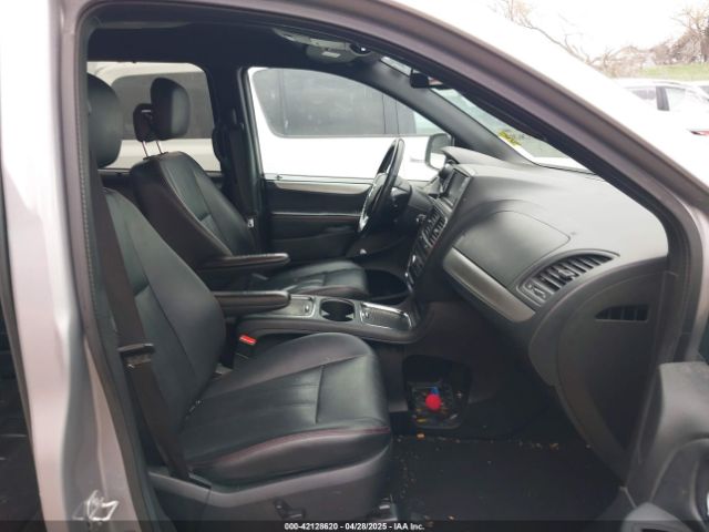 2C4RDGEG0JR150658 Dodge Grand Caravan Gt
