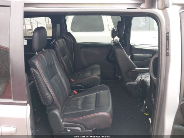 2C4RDGEG0JR150658 Dodge Grand Caravan Gt