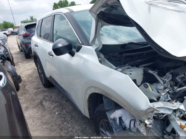 5N1BT3AA2NC714237 Nissan Rogue S Fwd
