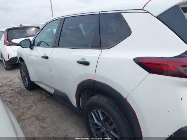 5N1BT3AA2NC714237 Nissan Rogue S Fwd