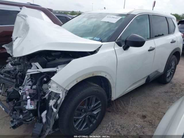 5N1BT3AA2NC714237 Nissan Rogue S Fwd