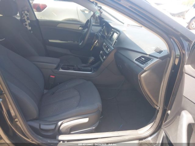 5NPE24AF4KH754311 Hyundai SONATA SE