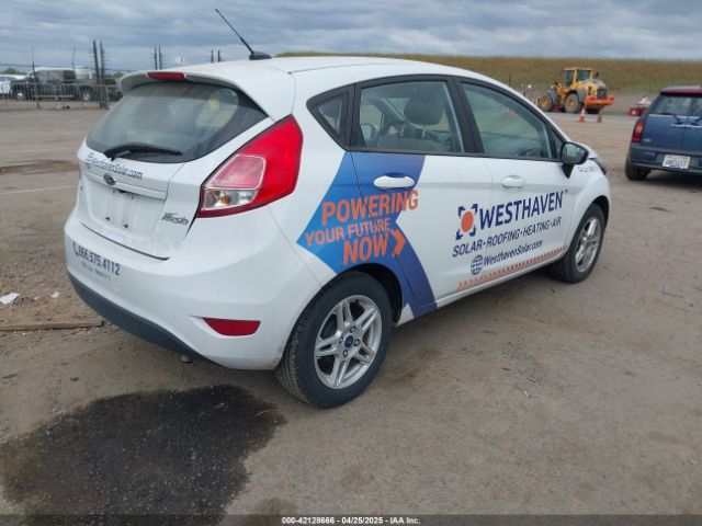 3FADP4EJ0JM143122 Ford FIESTA SE