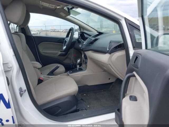 3FADP4EJ0JM143122 Ford FIESTA SE