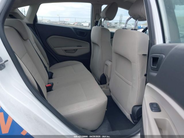 3FADP4EJ0JM143122 Ford FIESTA SE