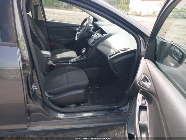 1FADP3K25FL365350 Ford FOCUS SE