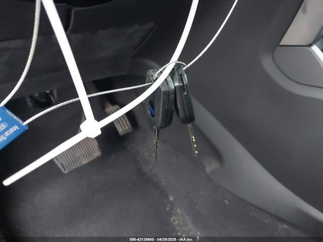 1FMCU0GD2HUA52739 Ford ESCAPE SE