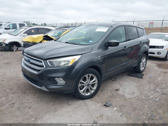 1FMCU0GD2HUA52739 Ford ESCAPE SE