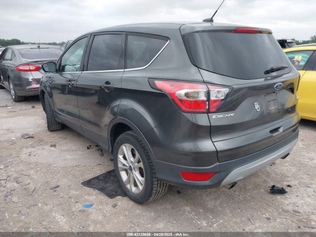 1FMCU0GD2HUA52739 Ford ESCAPE SE