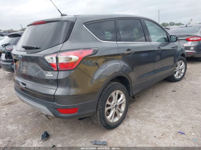1FMCU0GD2HUA52739 Ford ESCAPE SE