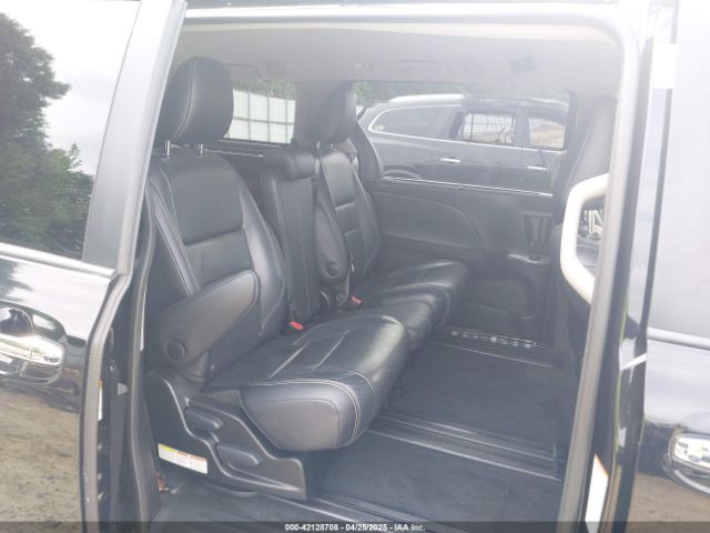 5TDXK3DCXFS663046 Toyota Sienna Se 8 Passenger