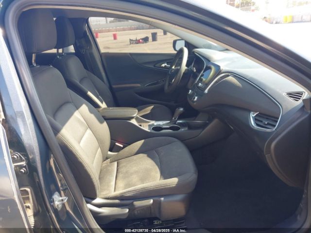 2019 CHEVROLET MALIBU 1G1ZD5ST3KF108458 Photo 4