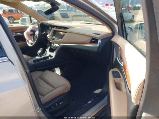 2017 CADILLAC XT5 1GYKNFRSXHZ198153 Photo 4