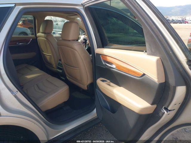 2017 CADILLAC XT5 1GYKNFRSXHZ198153 Photo 7