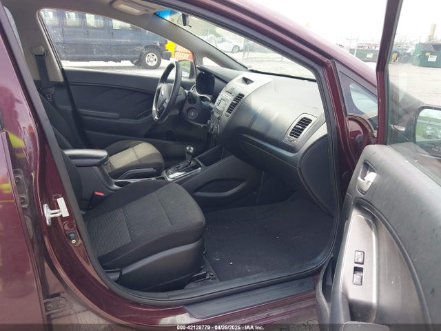 3KPFK4A70JE165286 KIA FORTE LX